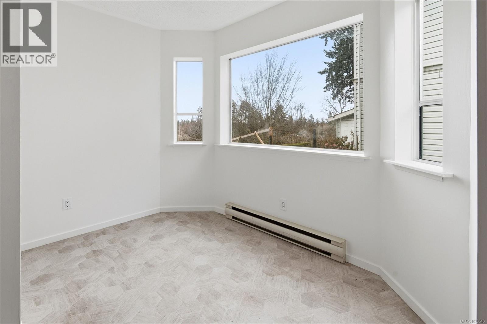  1237 Glyn Oak Place, Saanich