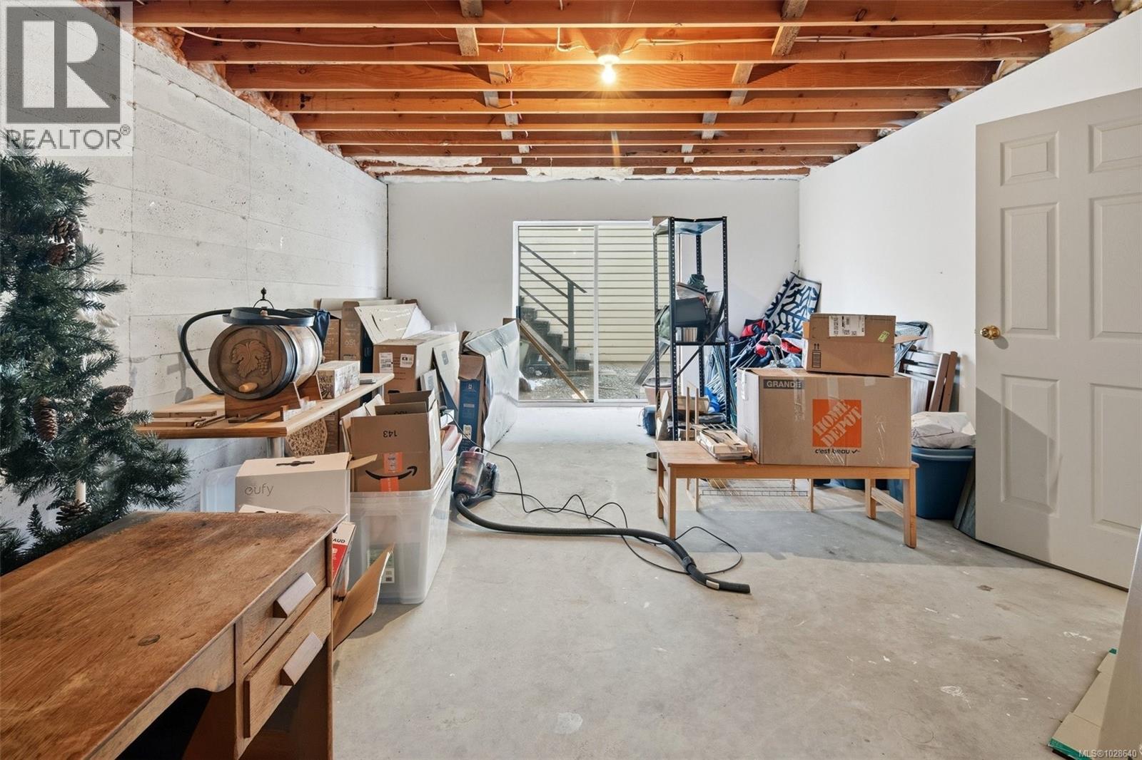  1237 Glyn Oak Place, Saanich