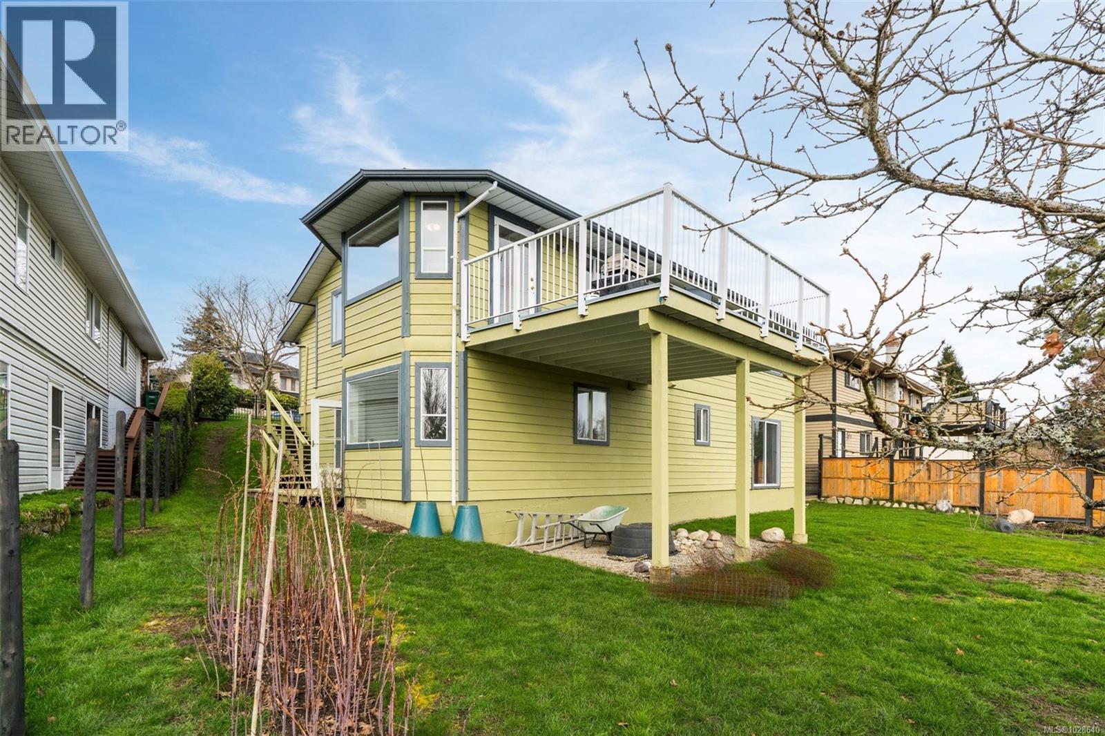  1237 Glyn Oak Place, Saanich