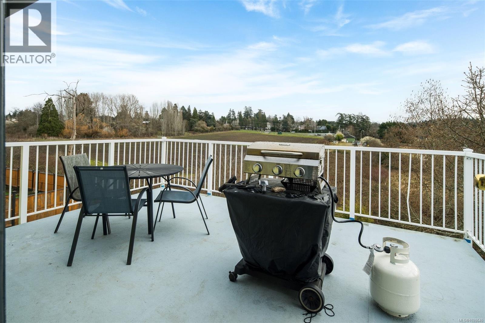 1237 Glyn Oak Place, Saanich
