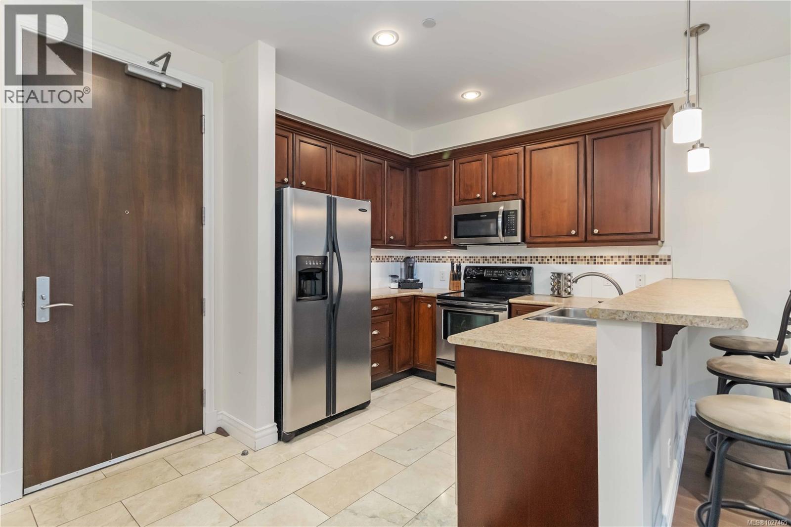 217 1335 Bear Mountain Parkway, Langford