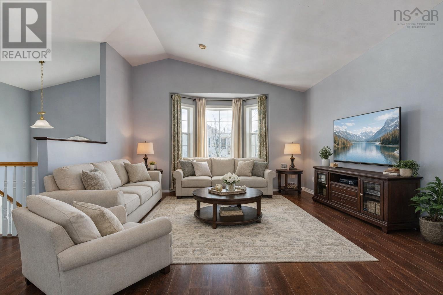 Property 1 of 50 of 252 Jeep Crescent