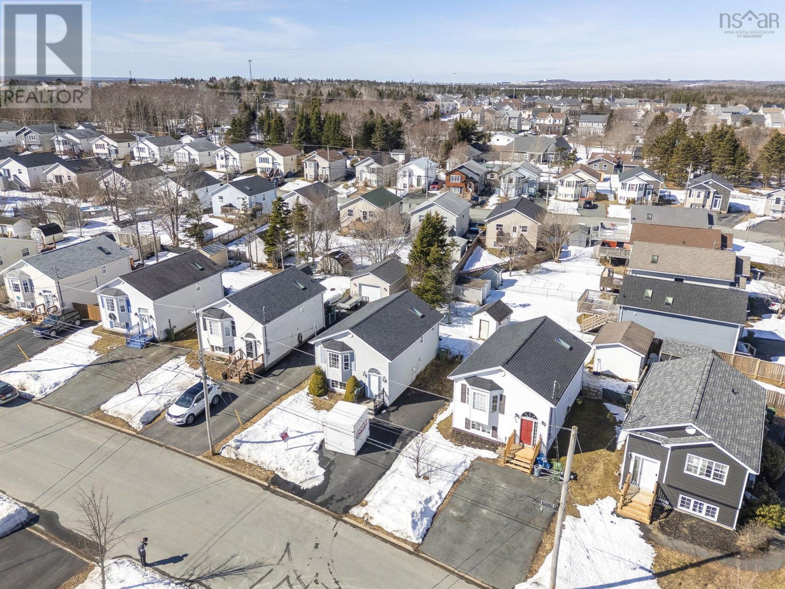 Property 15 of 50 of 252 Jeep Crescent