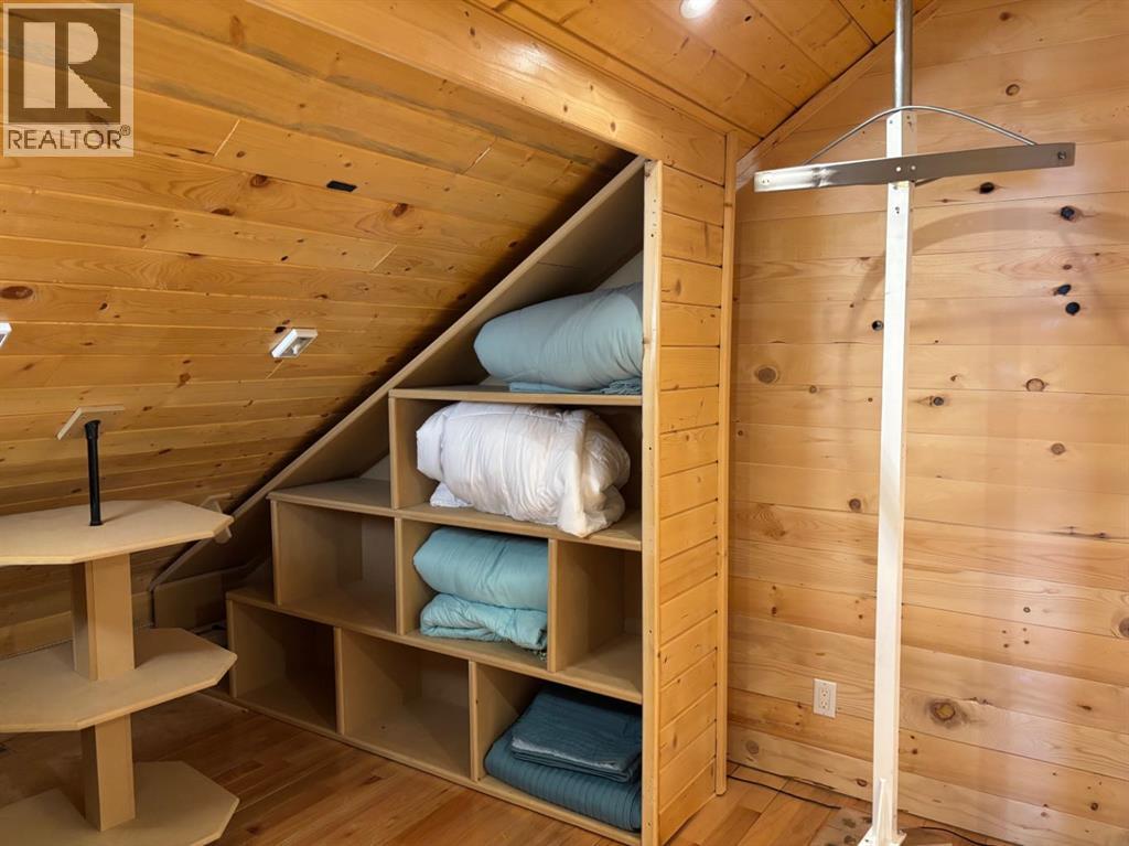 
          26 Mount Vista Drive
            <br/>
            <span>Hill Spring</span>
            , 
            <span>AB</span>
             <span>T0K1E0</span>
         - Photo 27