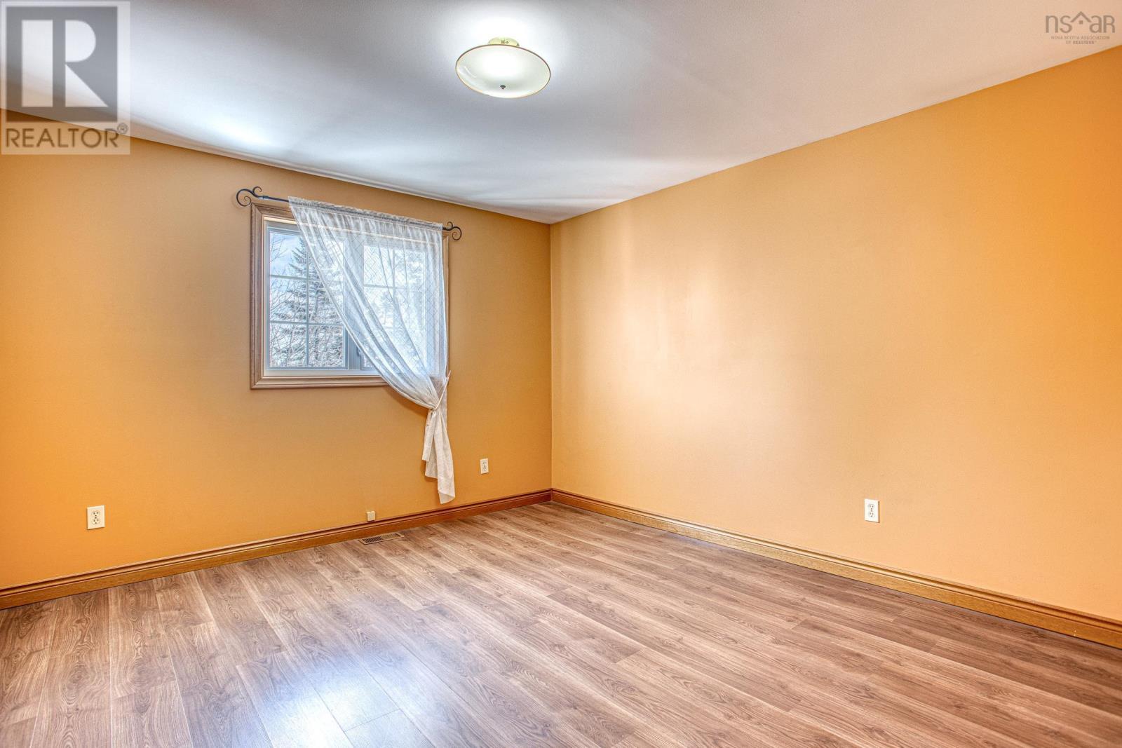 Property 25 of 36 of 122 Northcliffe Drive