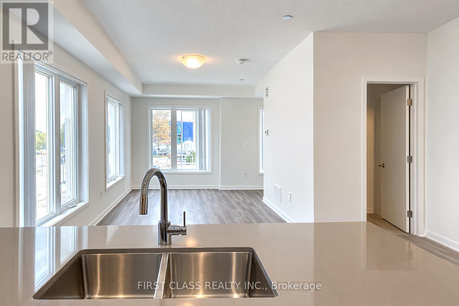 170 - 151 HONEYCRISP CRESCENT