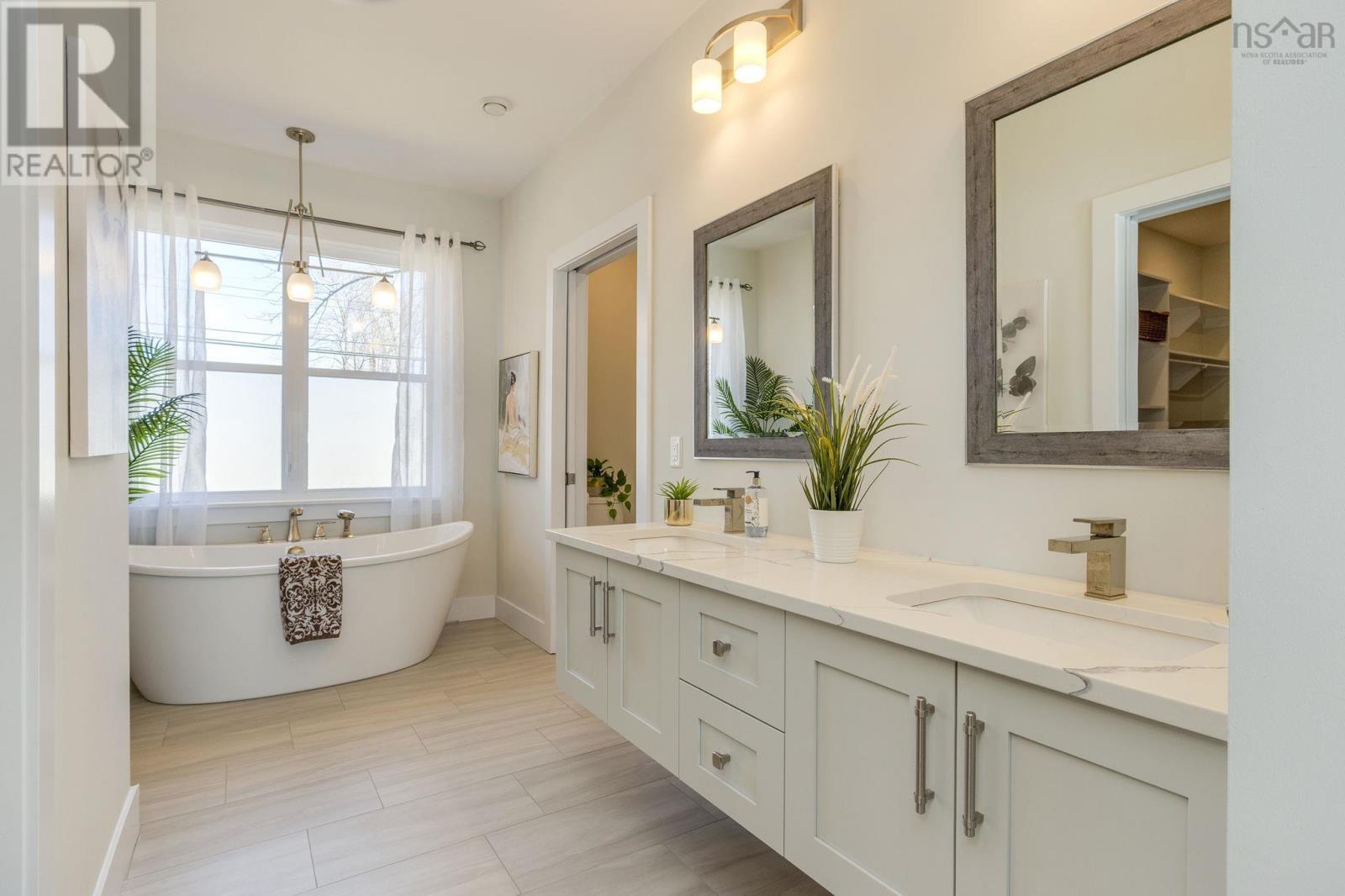 Property 26 of 50 of 30 Montague Road