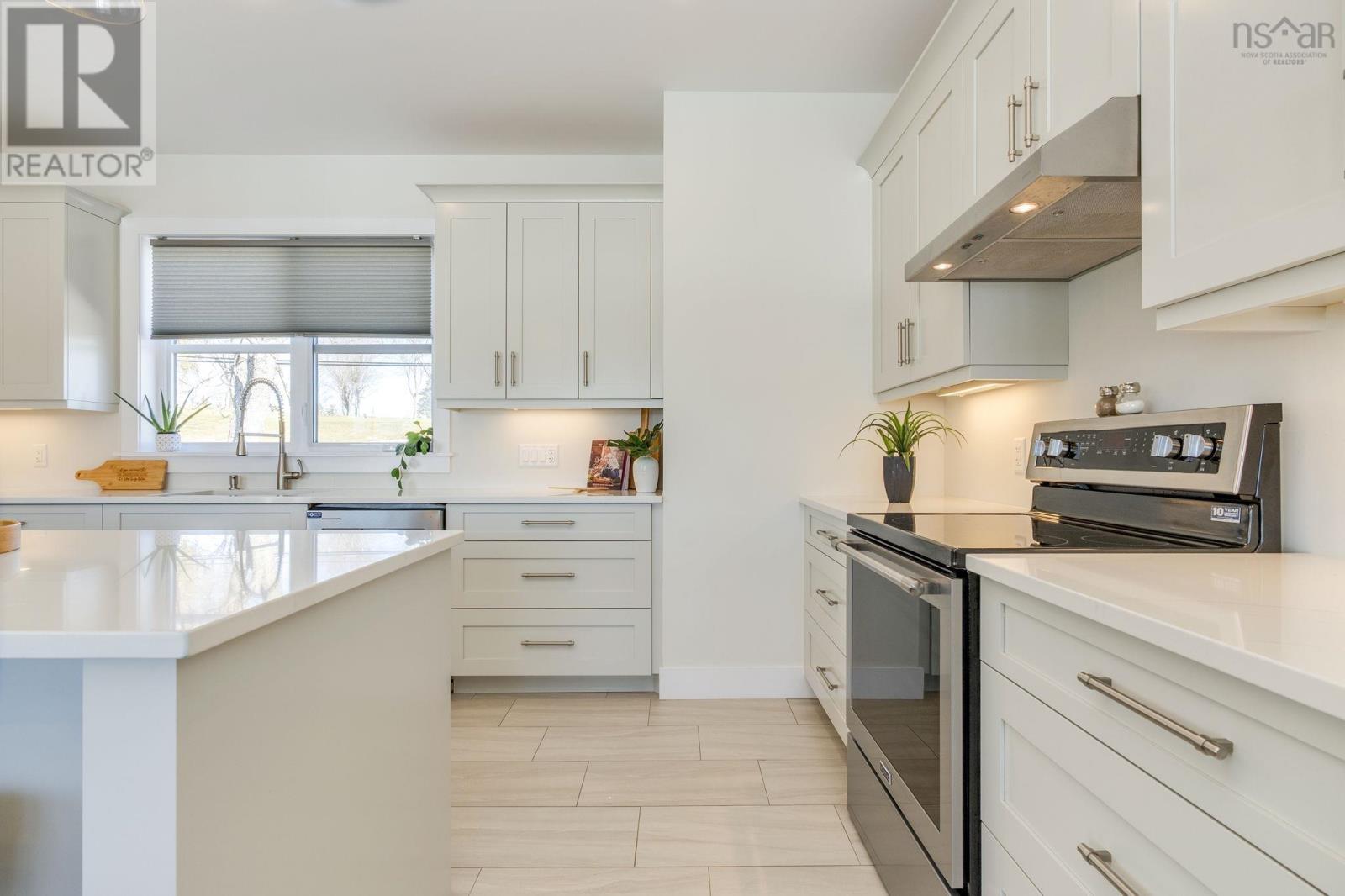 Property 15 of 50 of 30 Montague Road