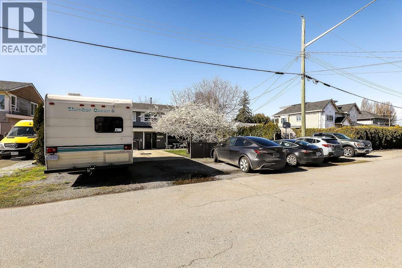 5007 60A Street, Ladner