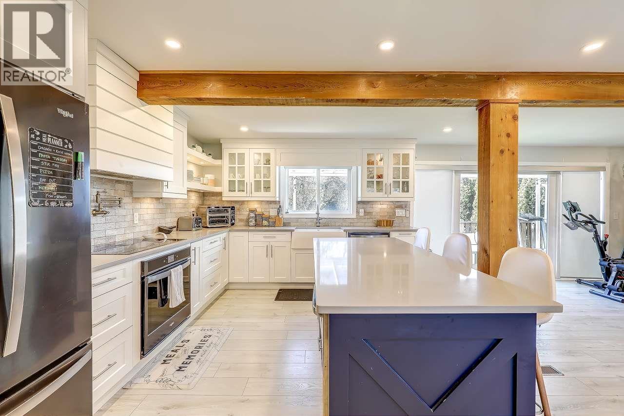 5007 60A Street, Ladner