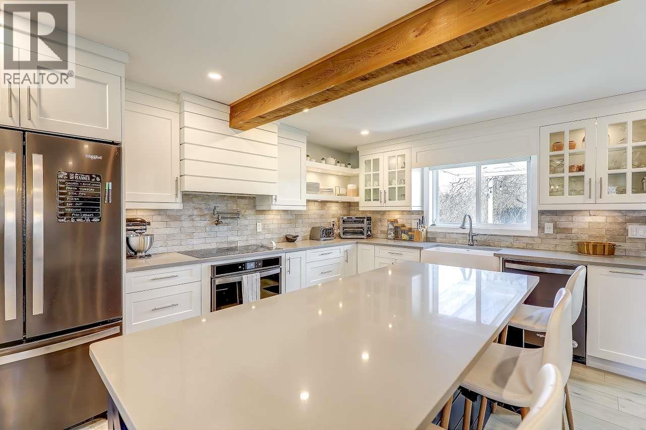 5007 60A Street, Ladner