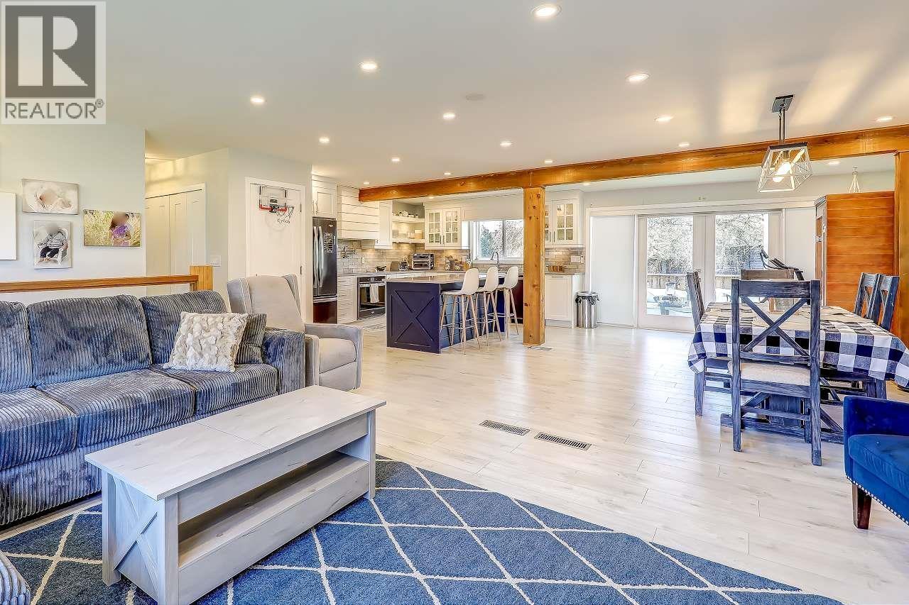 5007 60A Street, Ladner