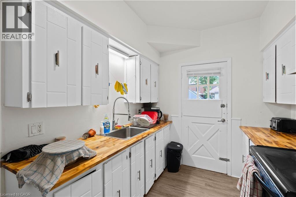 33 CLINE AVENUE N - 11