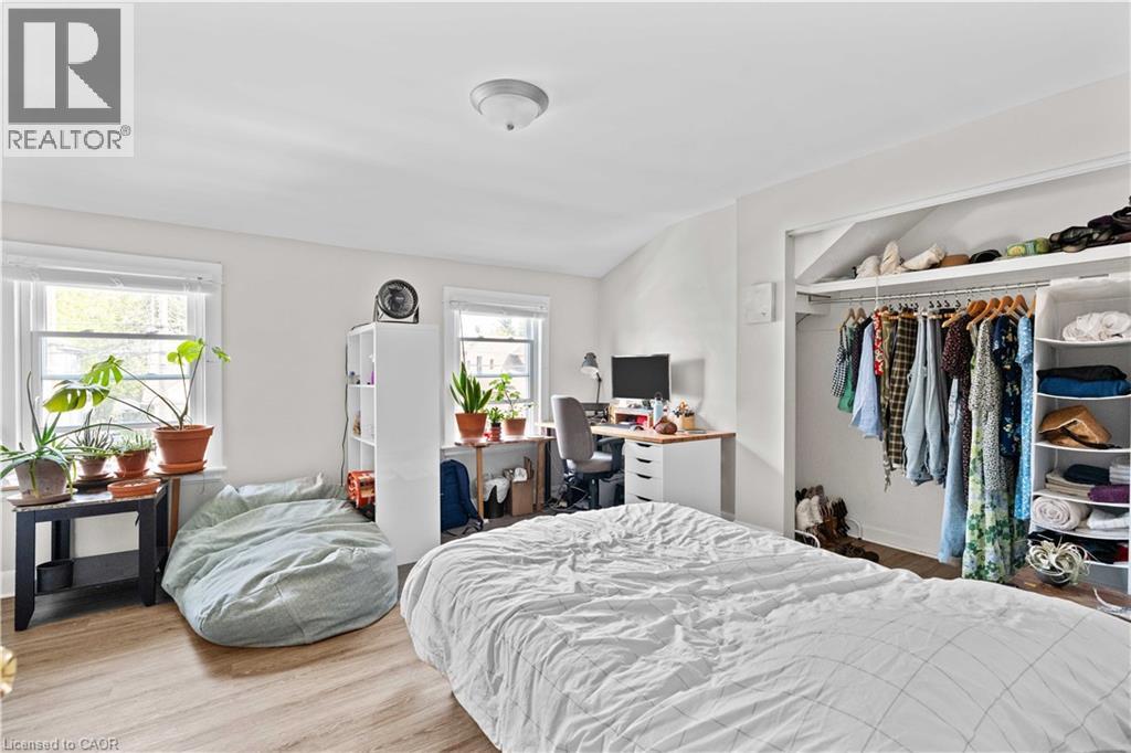 33 CLINE AVENUE N - 3