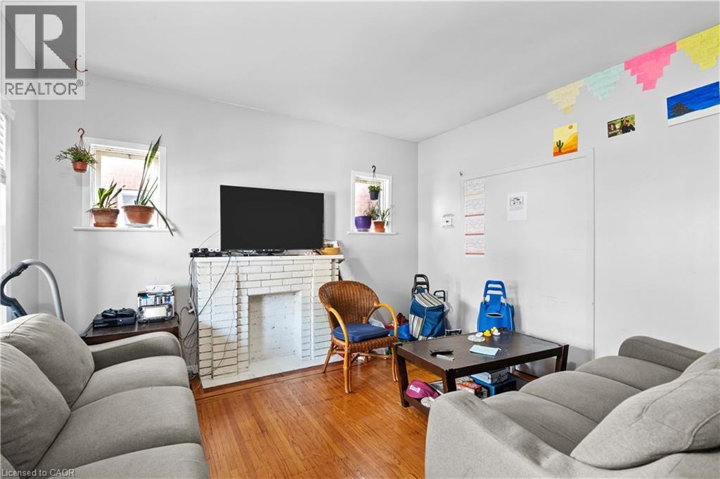 33 CLINE AVENUE N - 18