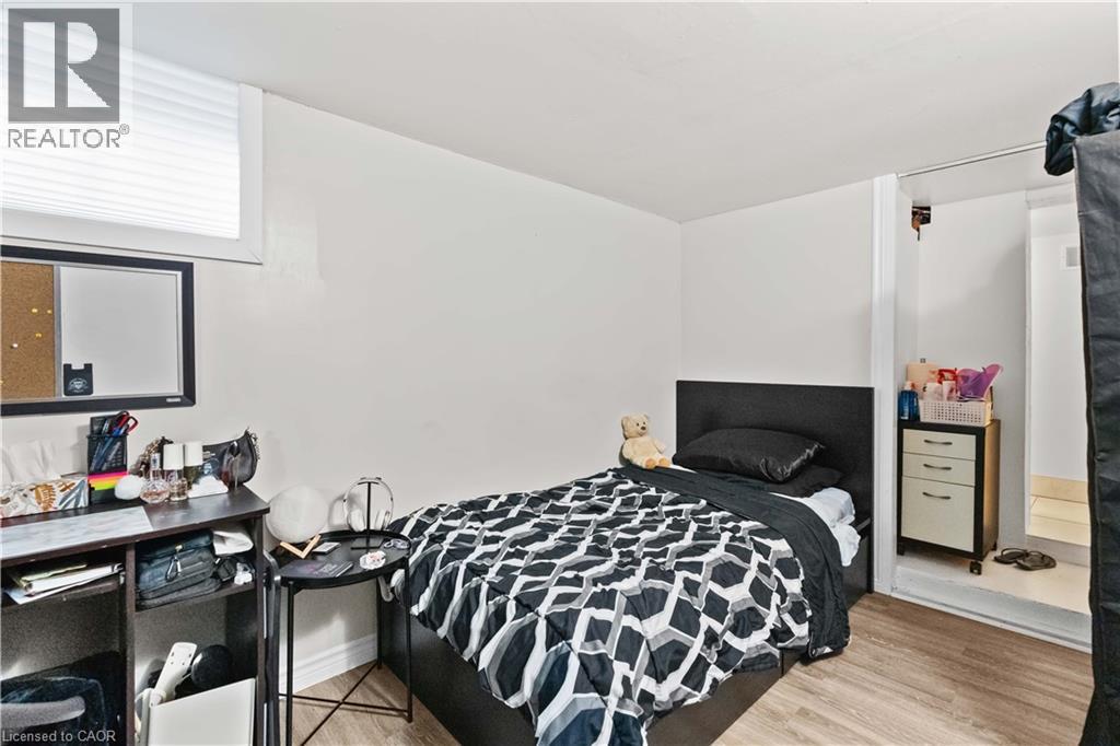 33 CLINE AVENUE N - 23
