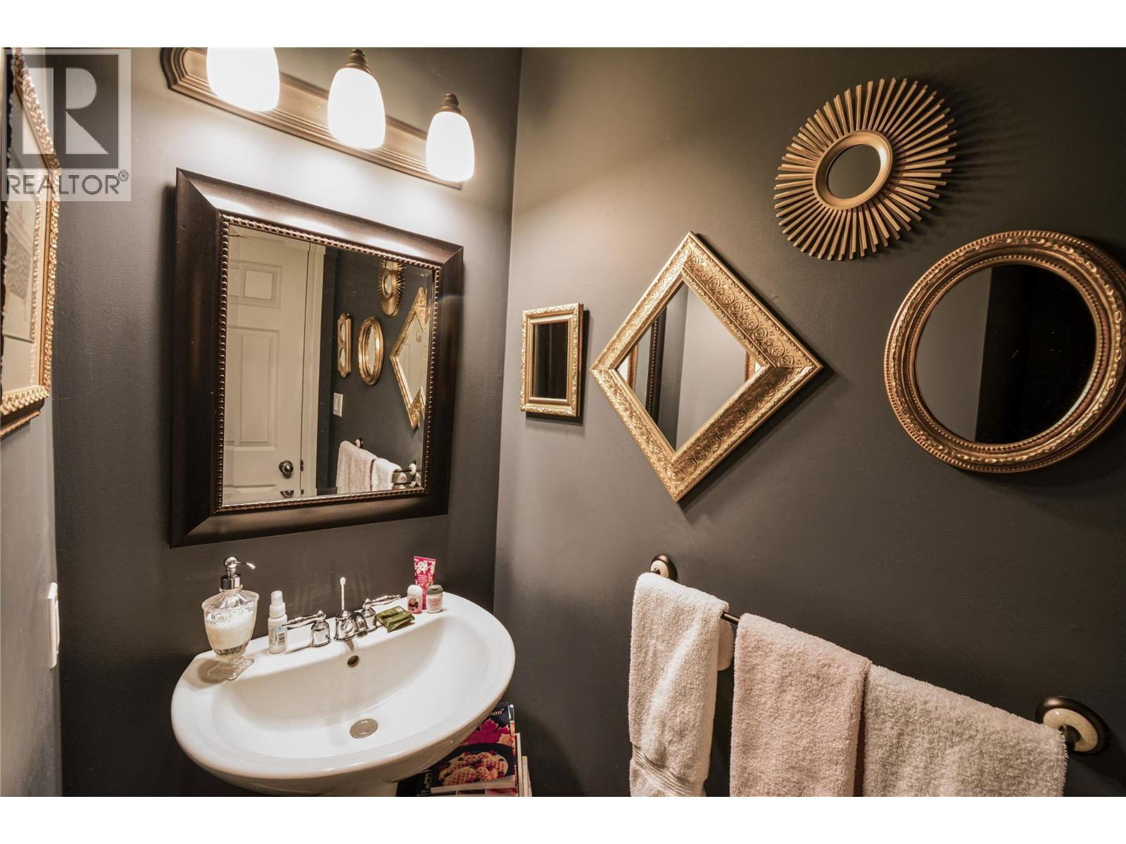 2852 JUNIPER Drive, Penticton