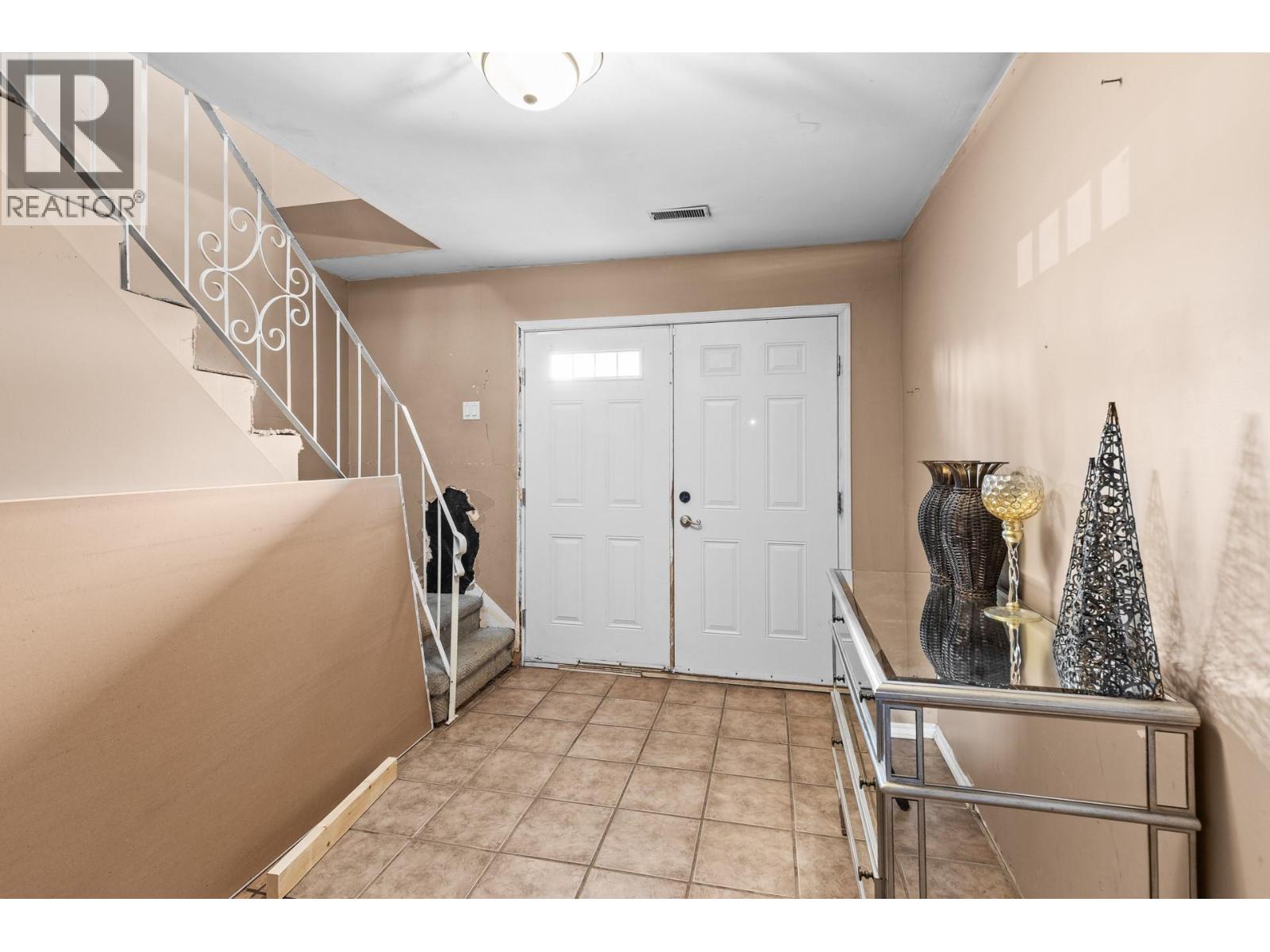 455 Dougall Road S, Kelowna