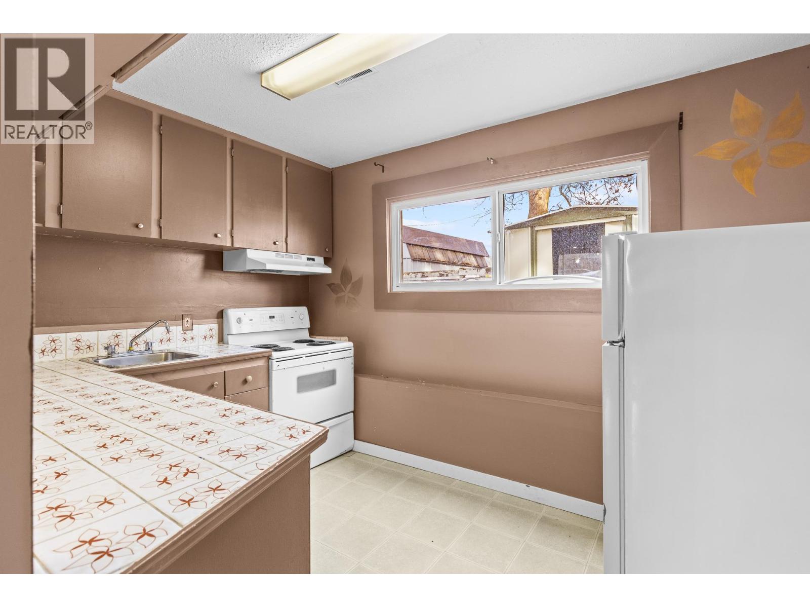 455 Dougall Road S, Kelowna