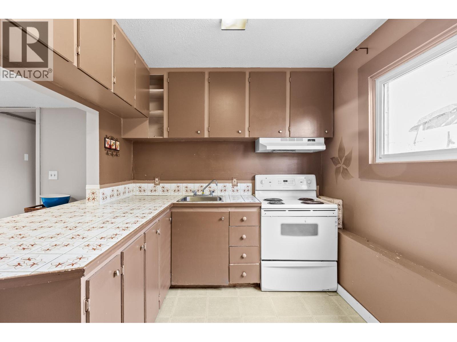 455 Dougall Road S, Kelowna