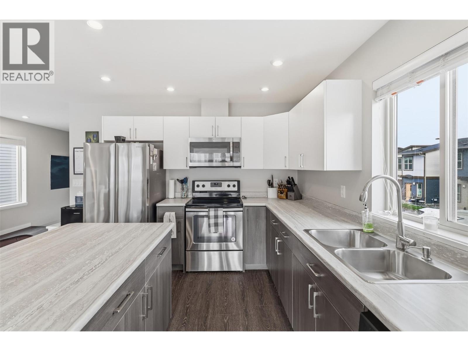 #148 1850 Hugh Allan Drive - 11