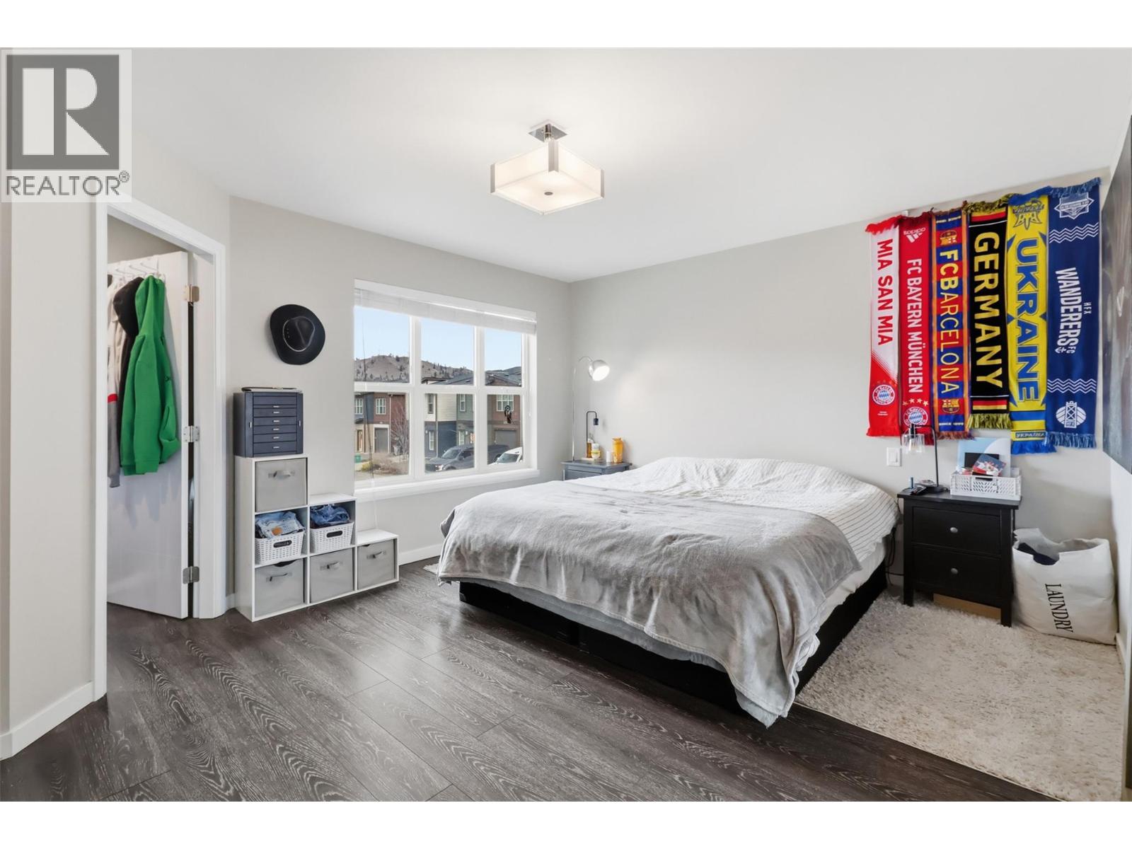 #148 1850 Hugh Allan Drive - 13