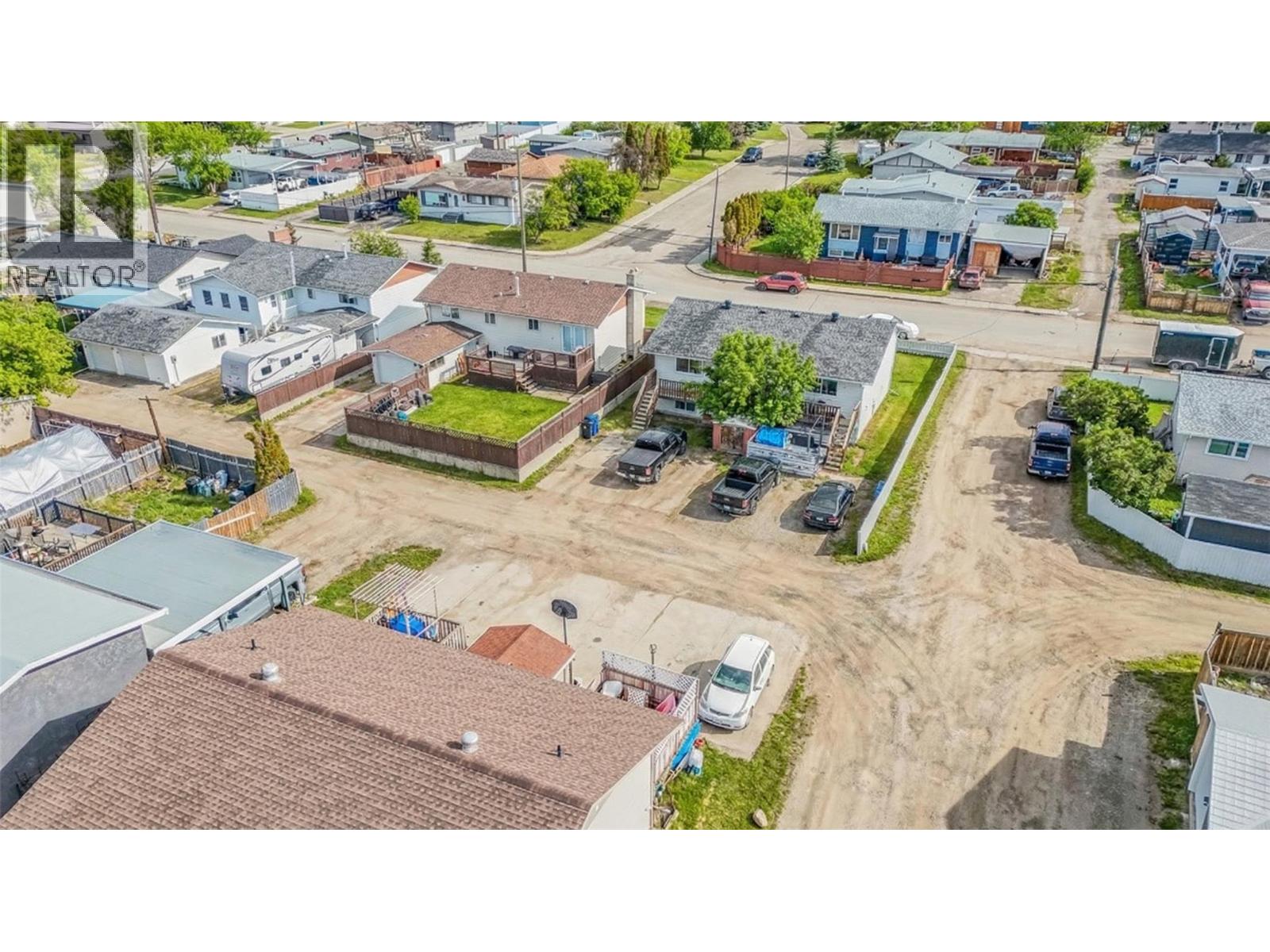 1121 8 Avenue S - 8