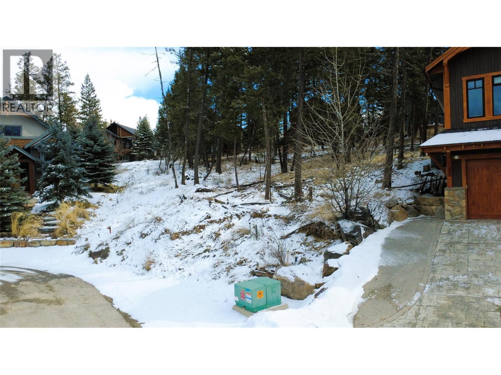 2591 Sandstone Manor, Invermere