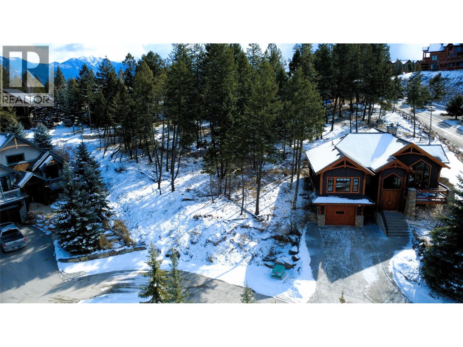 2591 Sandstone Manor, Invermere