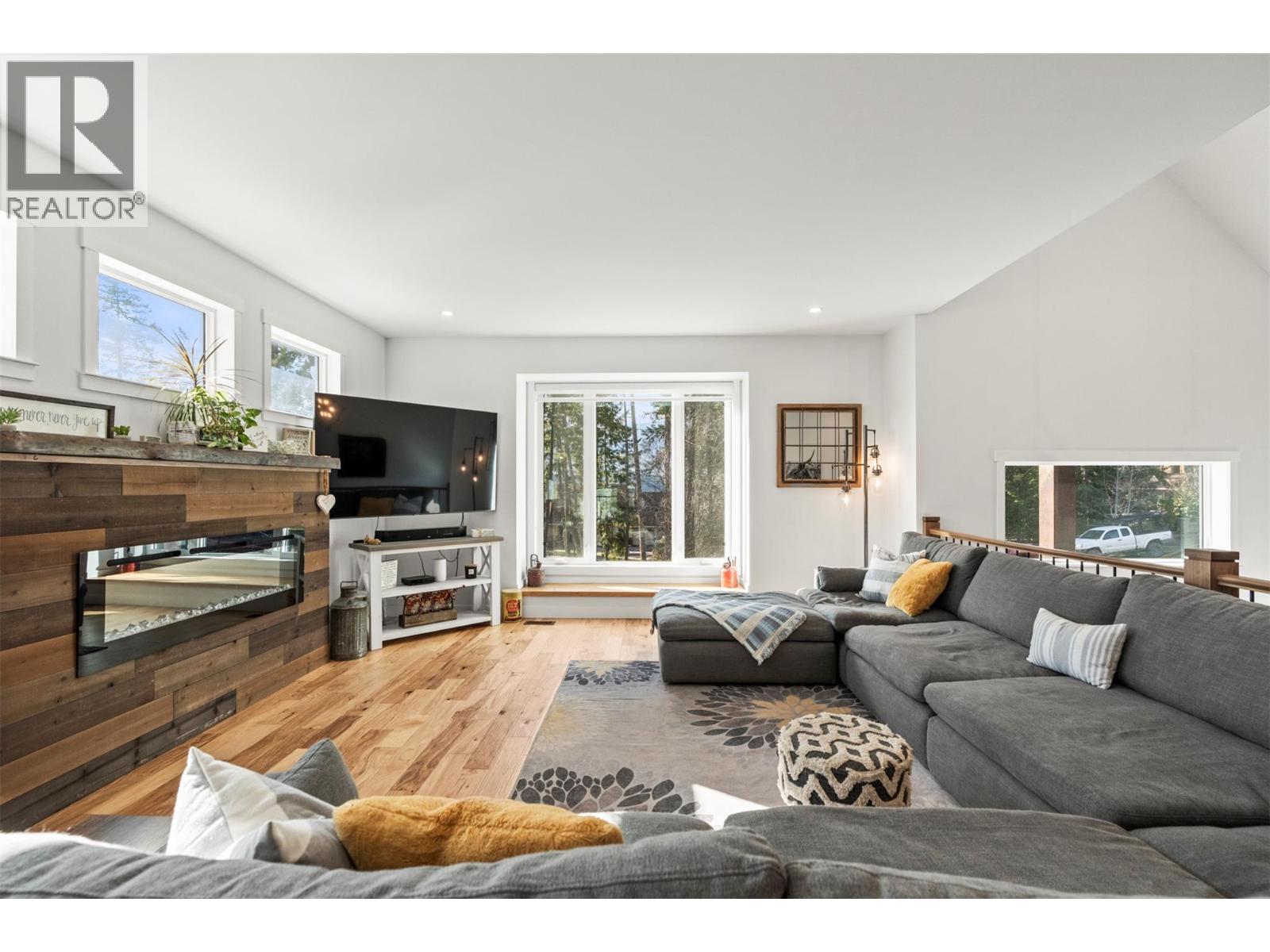  3200 20 Street Northeast, Salmon Arm