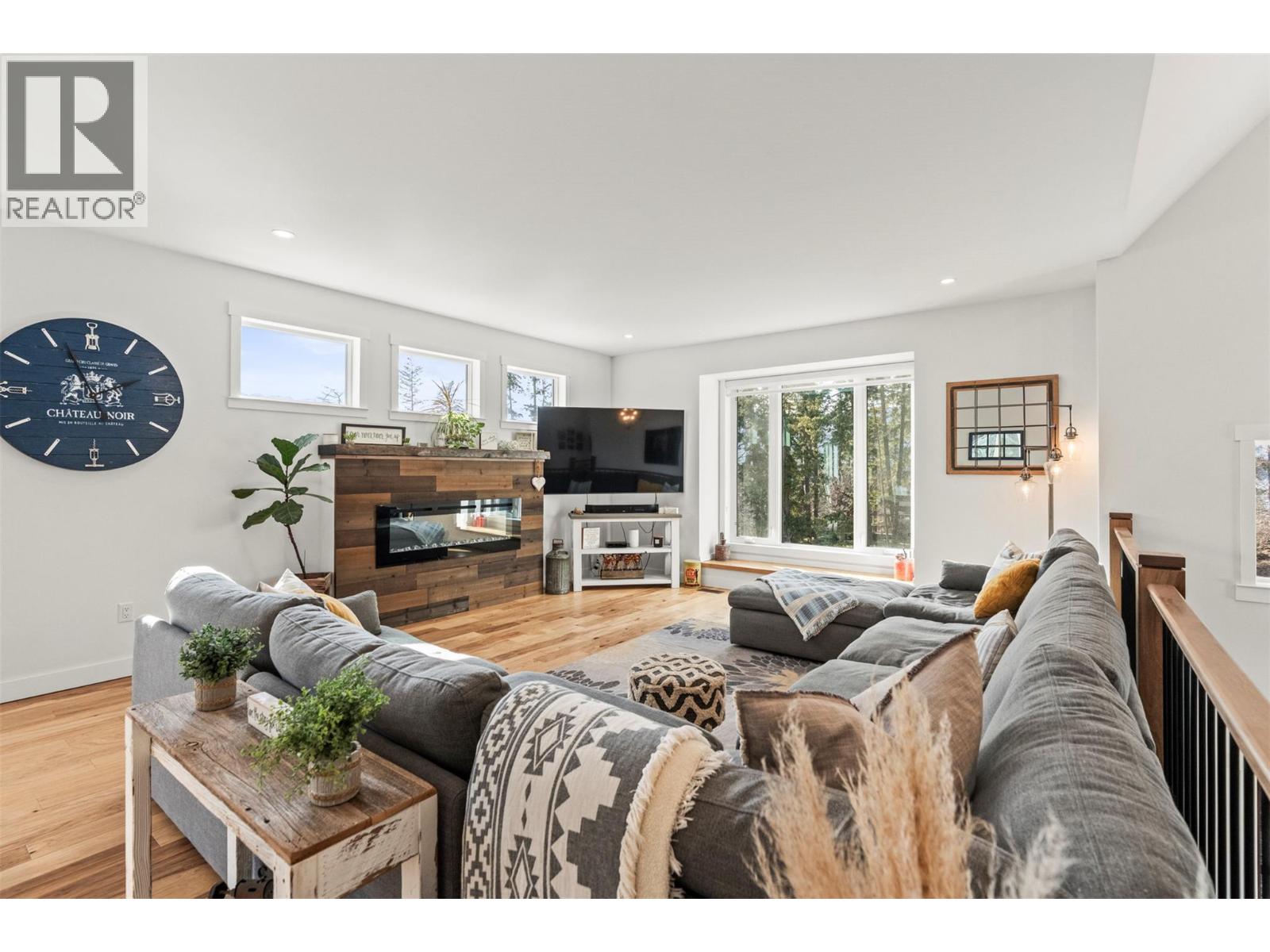  3200 20 Street Northeast, Salmon Arm