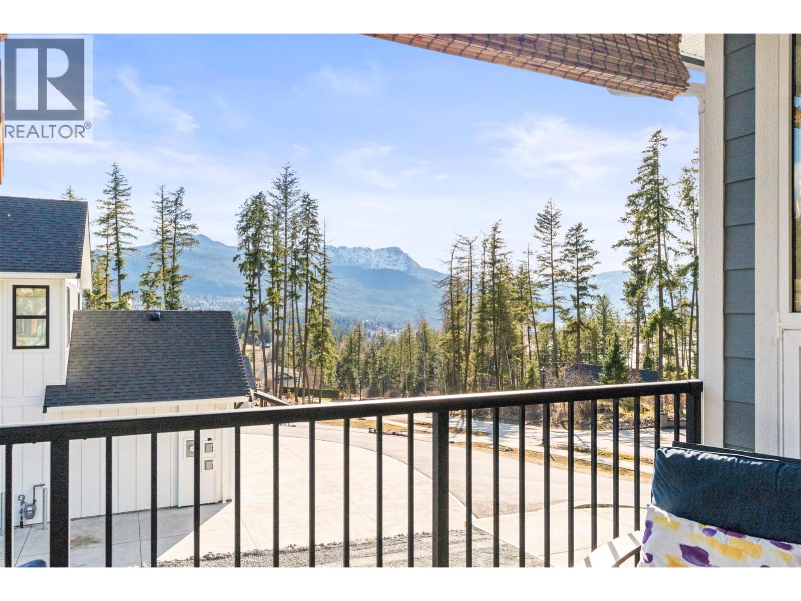  3200 20 Street Northeast, Salmon Arm