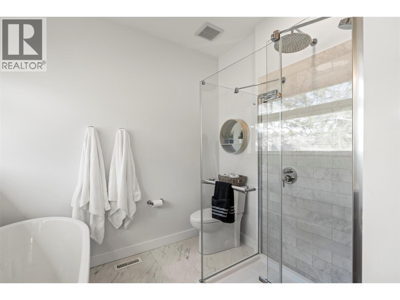  3200 20 Street Northeast, Salmon Arm