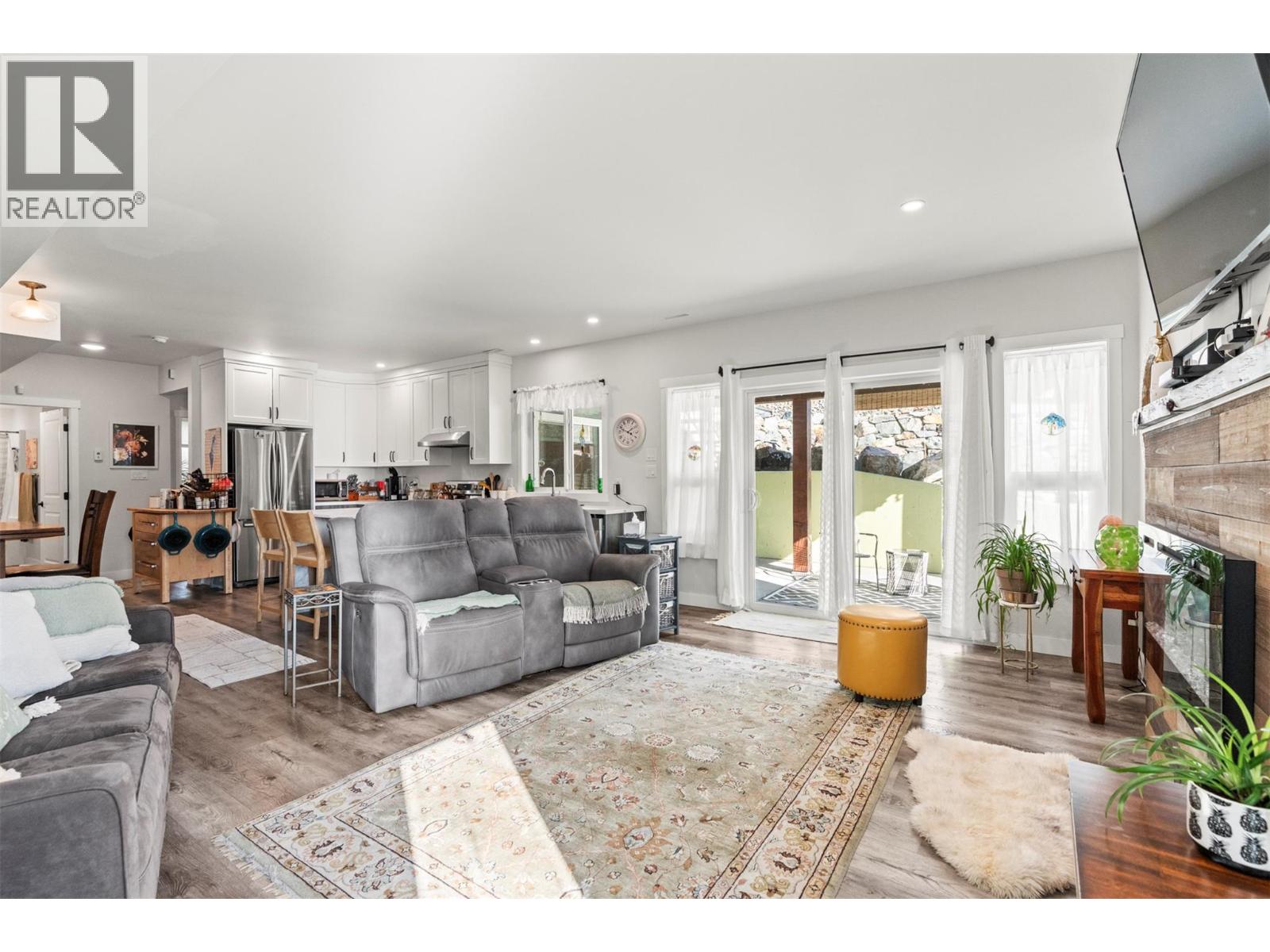  3200 20 Street Northeast, Salmon Arm