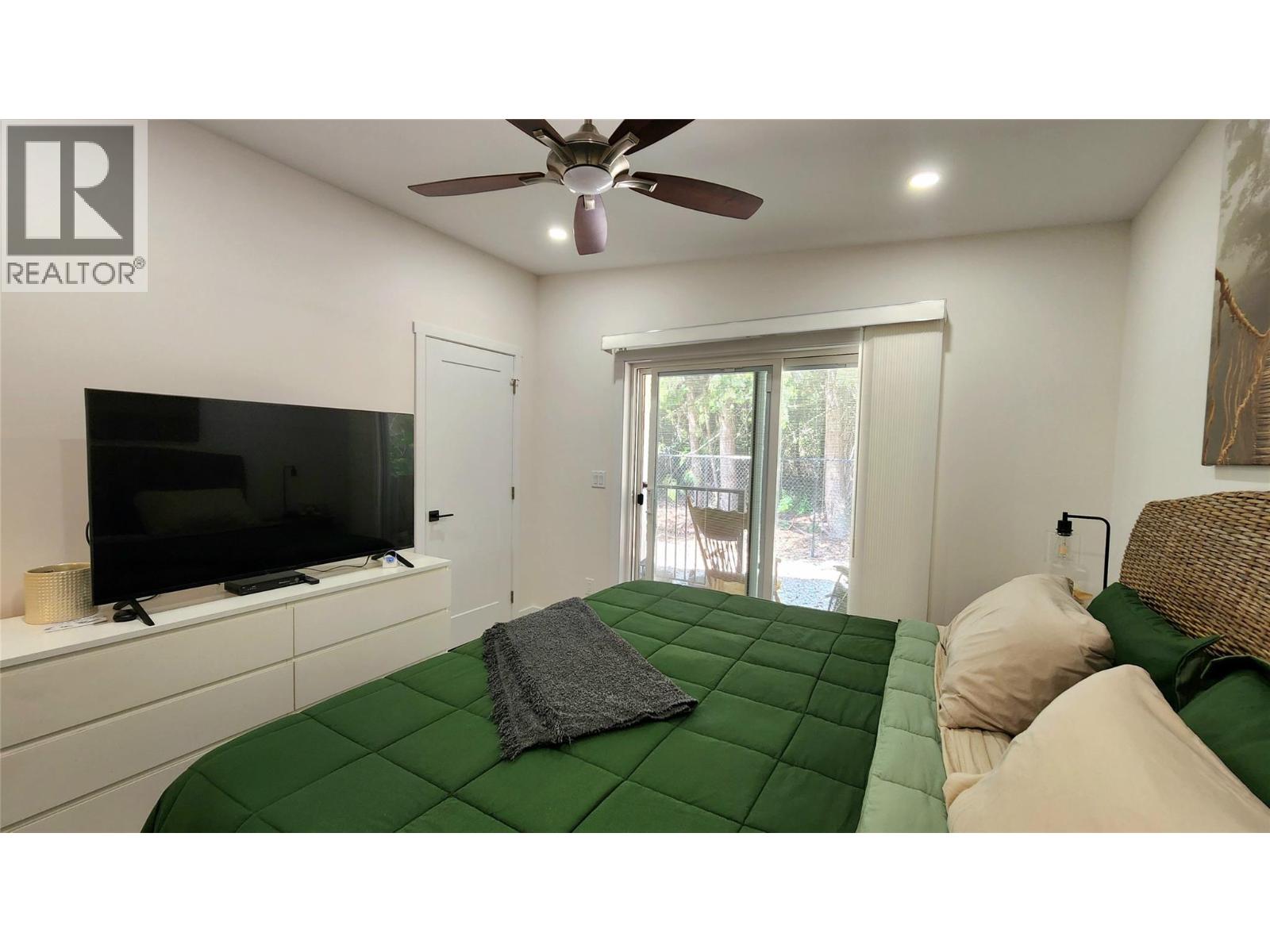 1134 HAWTHORN ROW - 8