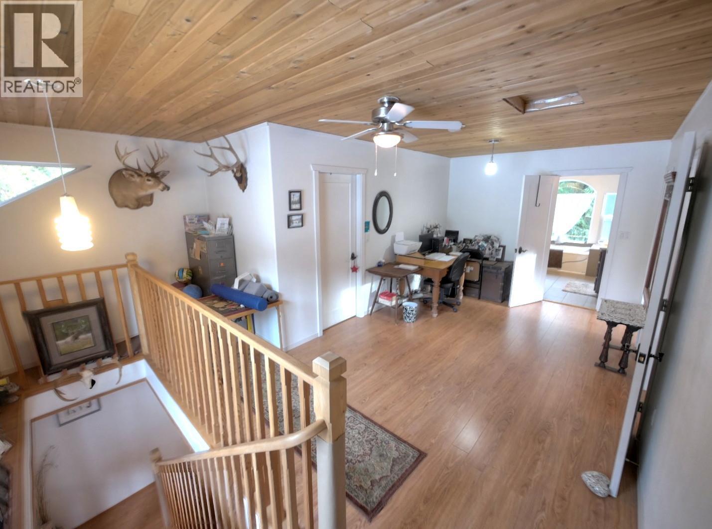 8872 Slocan West Road - 9