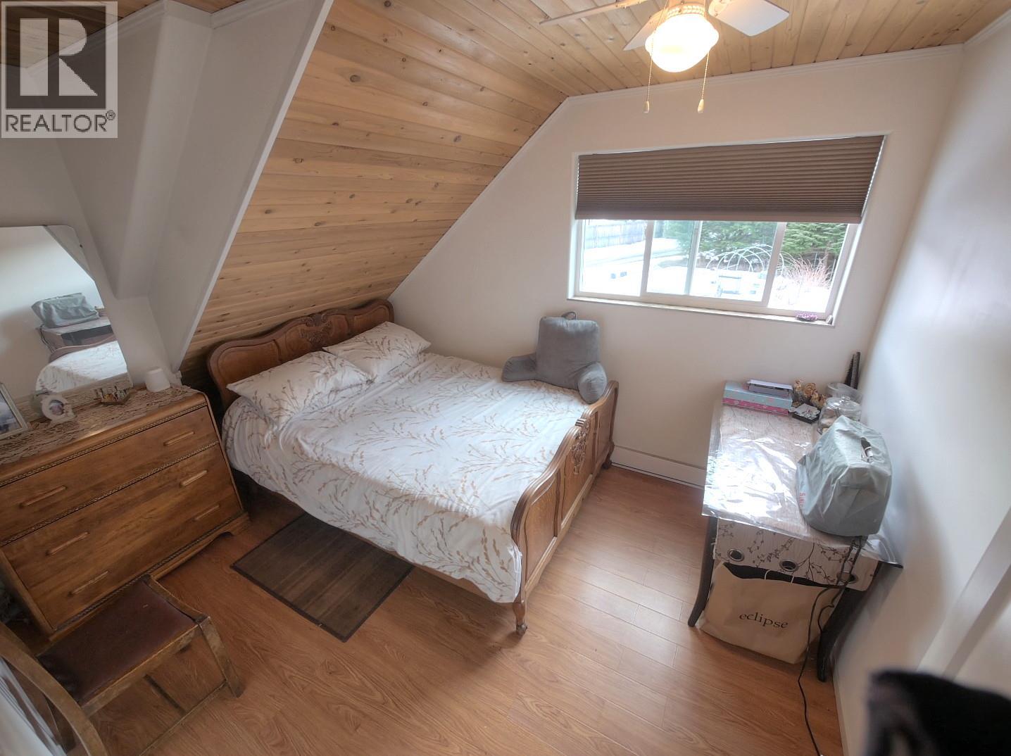 8872 Slocan West Road - 8