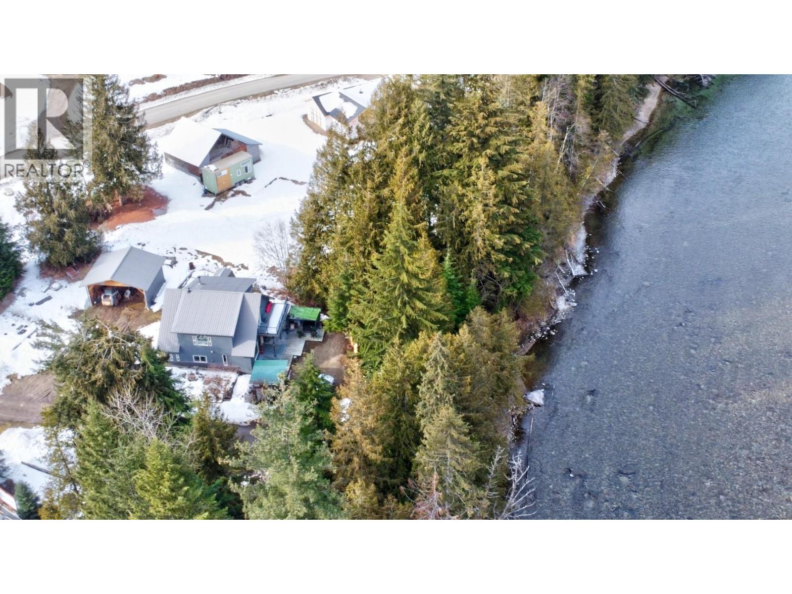  8872 Slocan West Road, Slocan