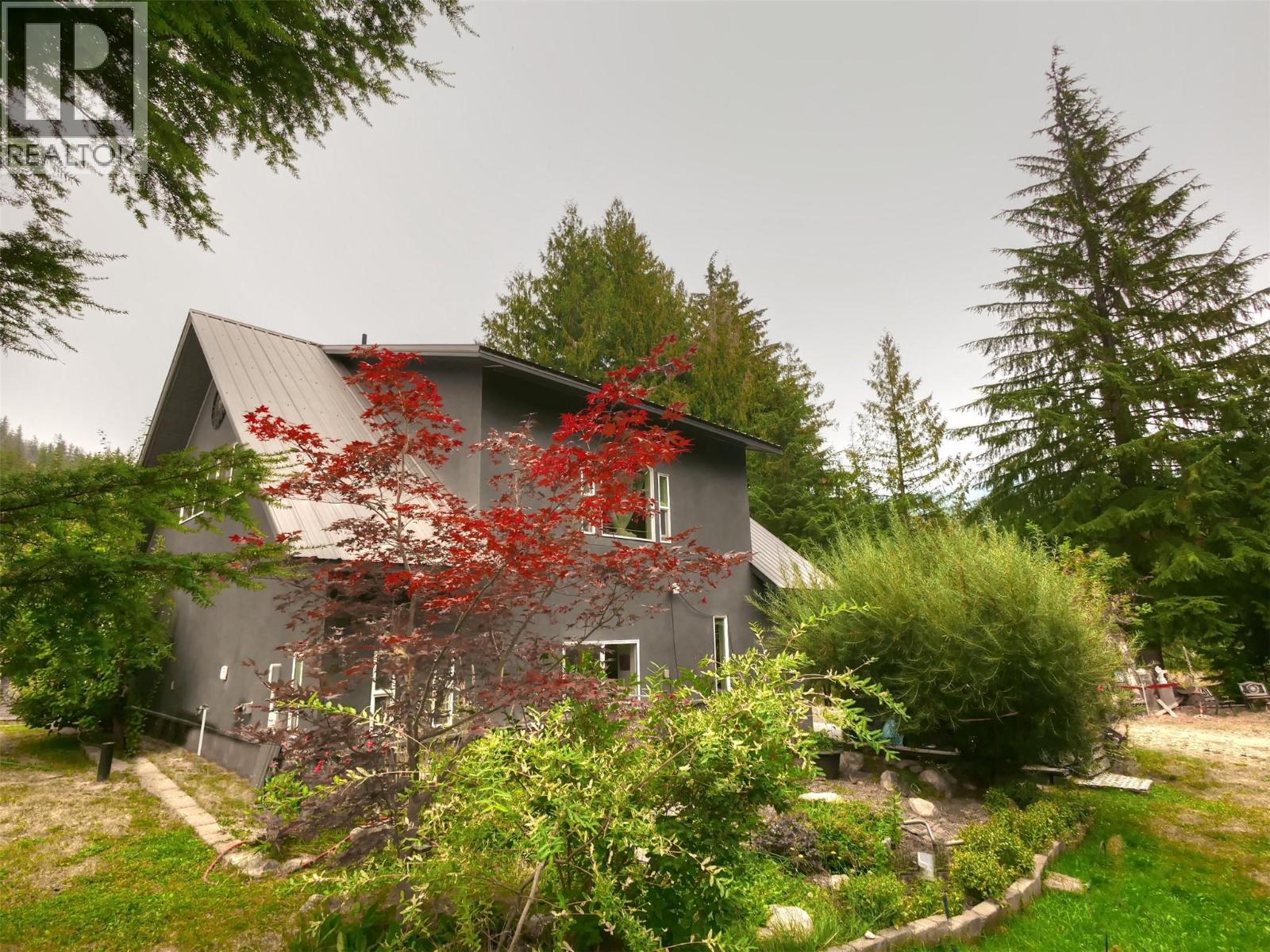 8872 Slocan West Road - 13