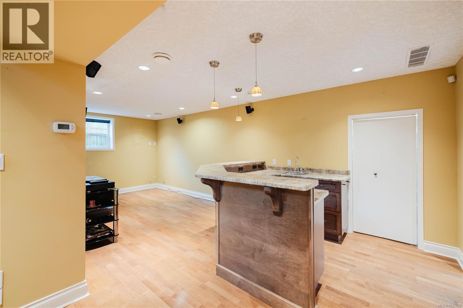 Single Family House for Sale in  Fifth St Victoria 