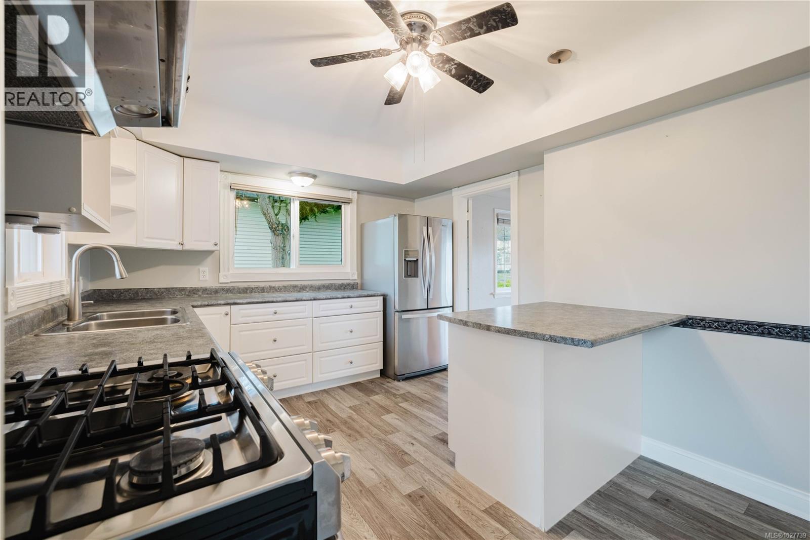 Single Family House for Sale in  Fifth St Victoria 