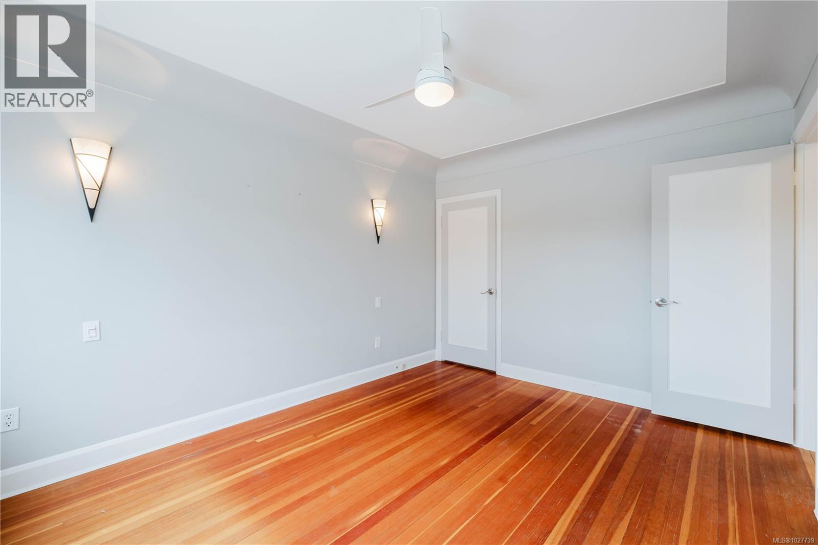 Single Family House for Sale in  Fifth St Victoria 