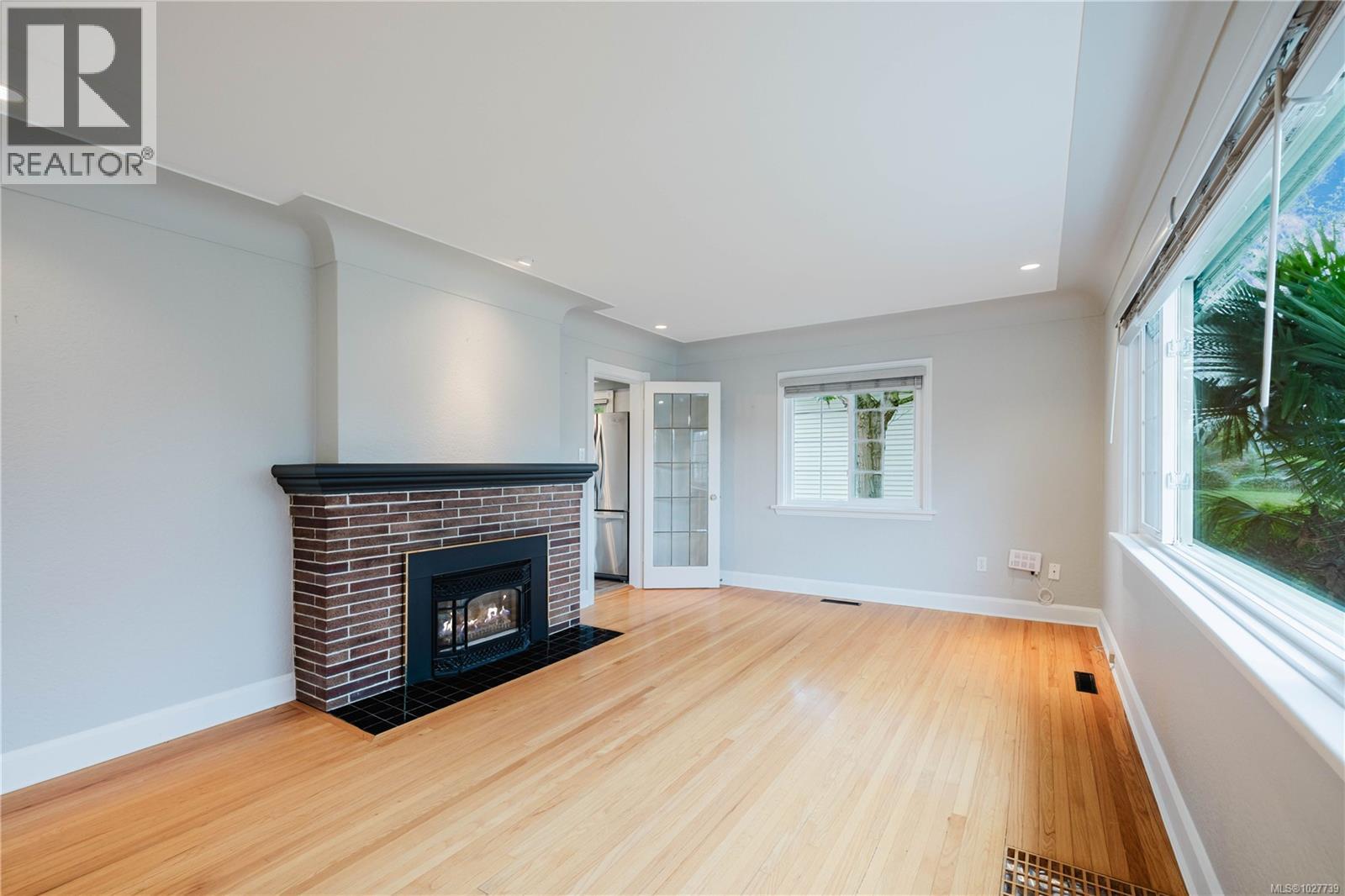 Single Family House for Sale in  Fifth St Victoria 