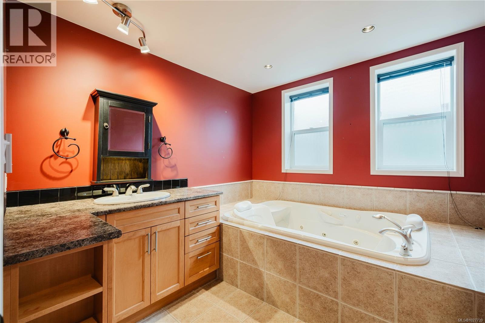 Single Family House for Sale in  Fifth St Victoria 