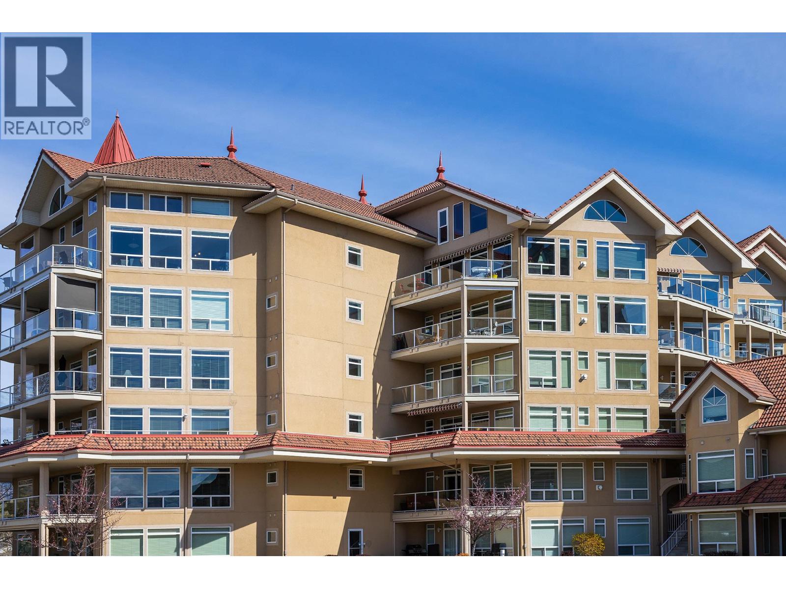 247 1088 Sunset Drive, Kelowna