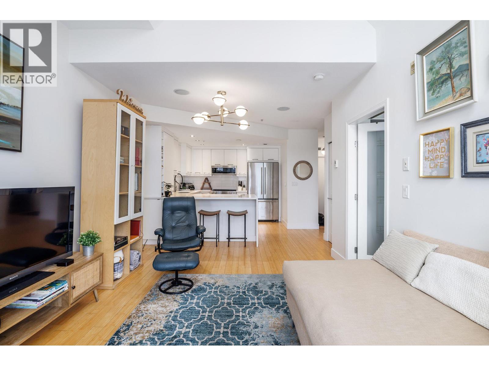 247 1088 Sunset Drive, Kelowna