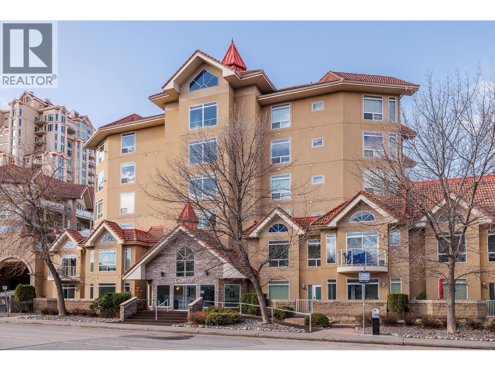 247 1088 Sunset Drive, Kelowna