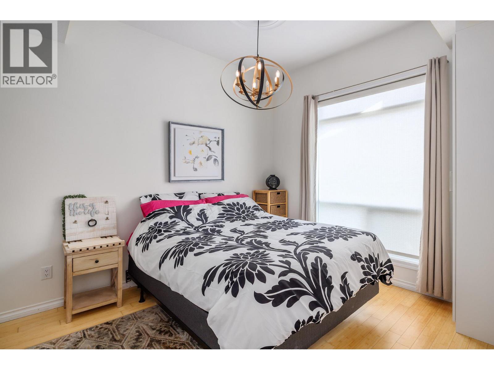 247 1088 Sunset Drive, Kelowna