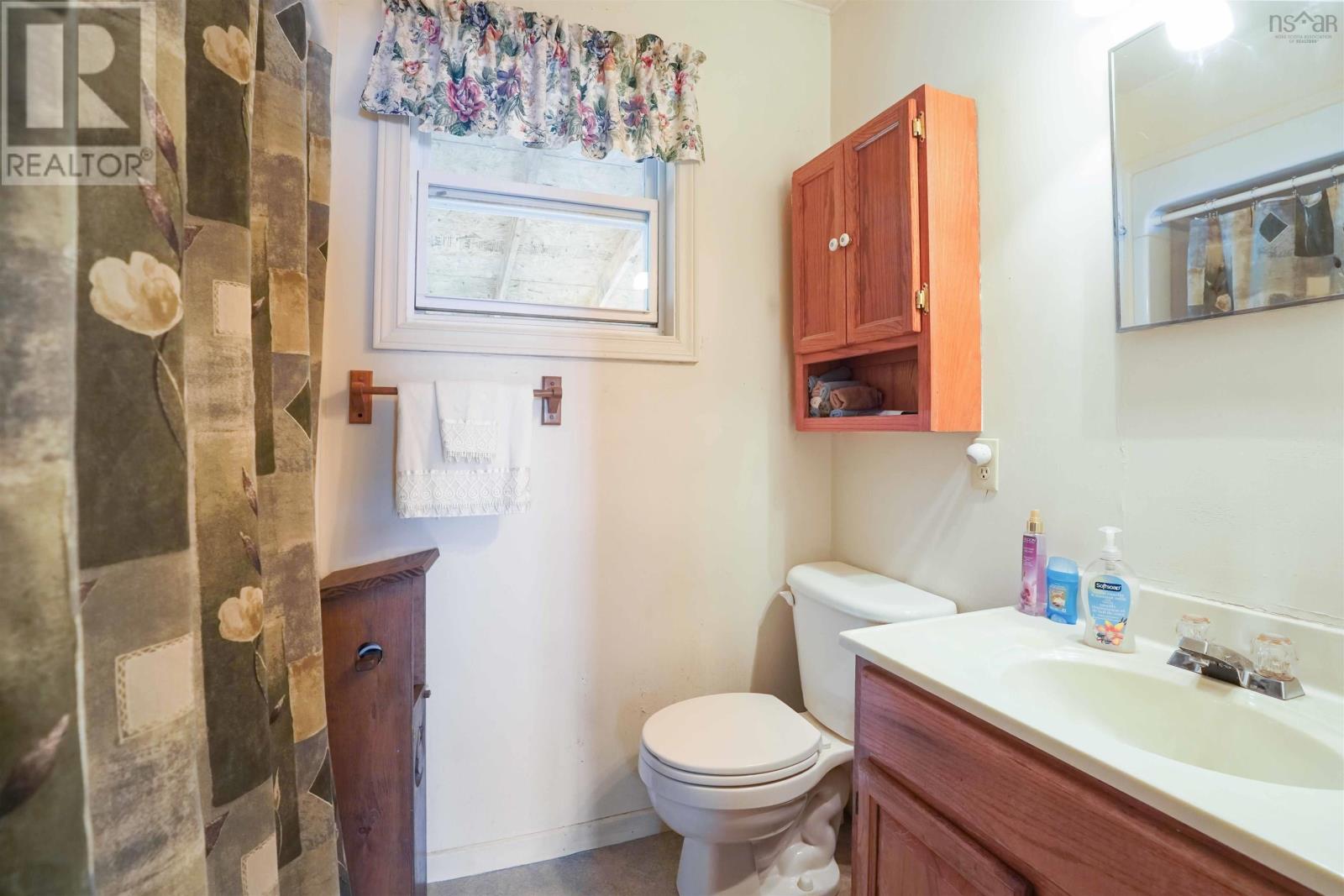 Property 22 of 45 of 8049 Highway 221