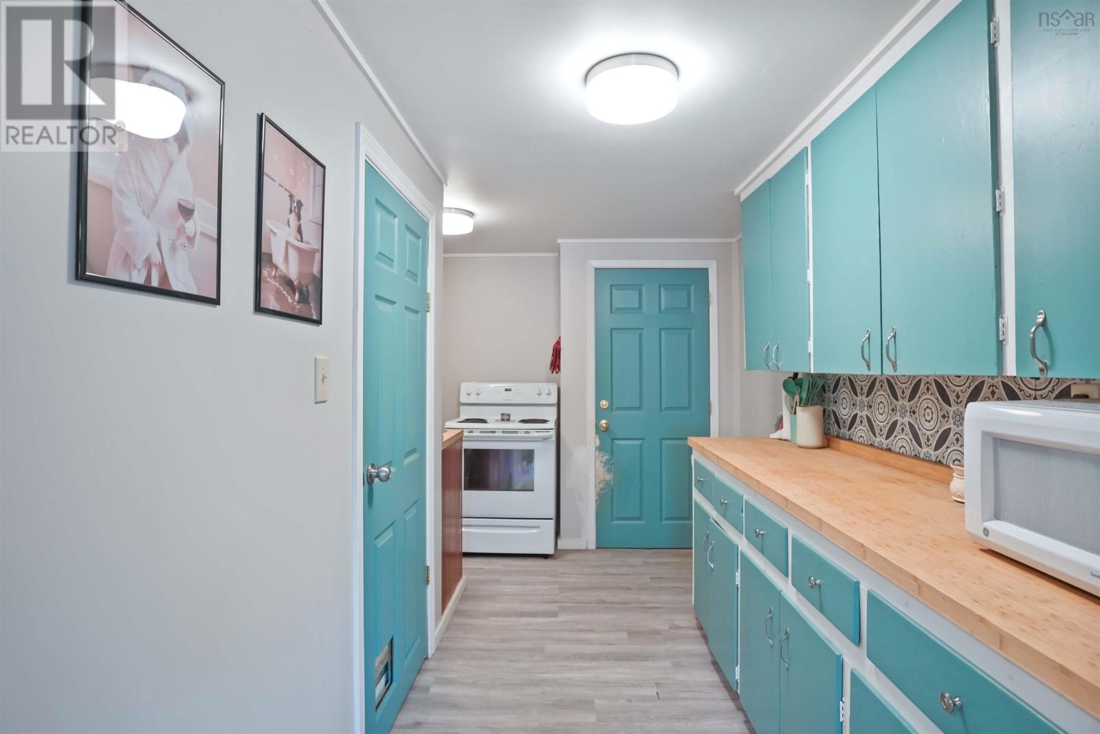 Property 30 of 45 of 8049 Highway 221